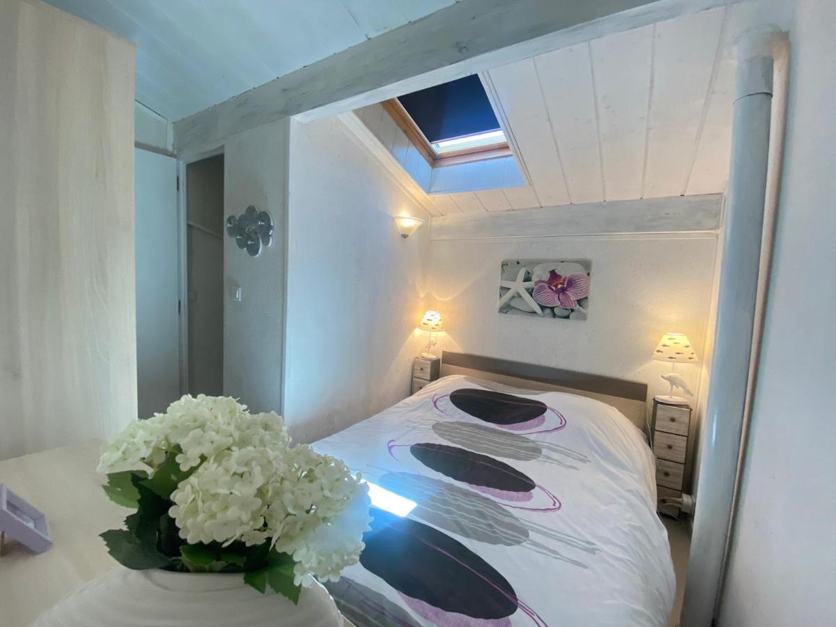 La Maison Bleue Груисан Екстериор снимка